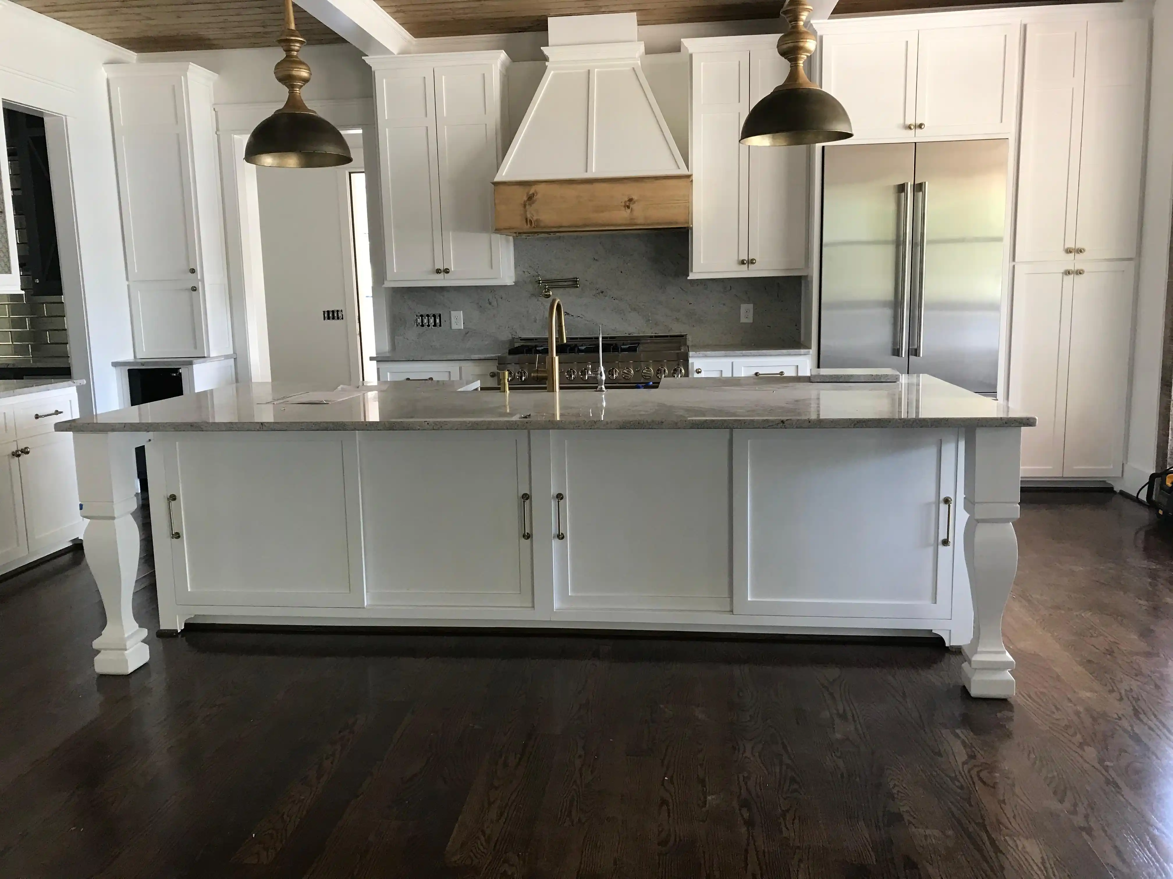 Built-in living room cabinetry with shelves